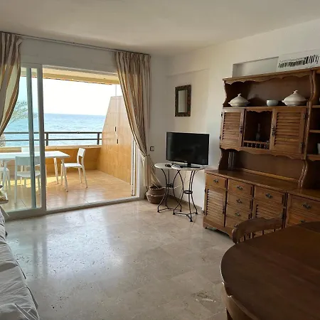 Primera Linea - A/c * Aguadulce (Almeria)